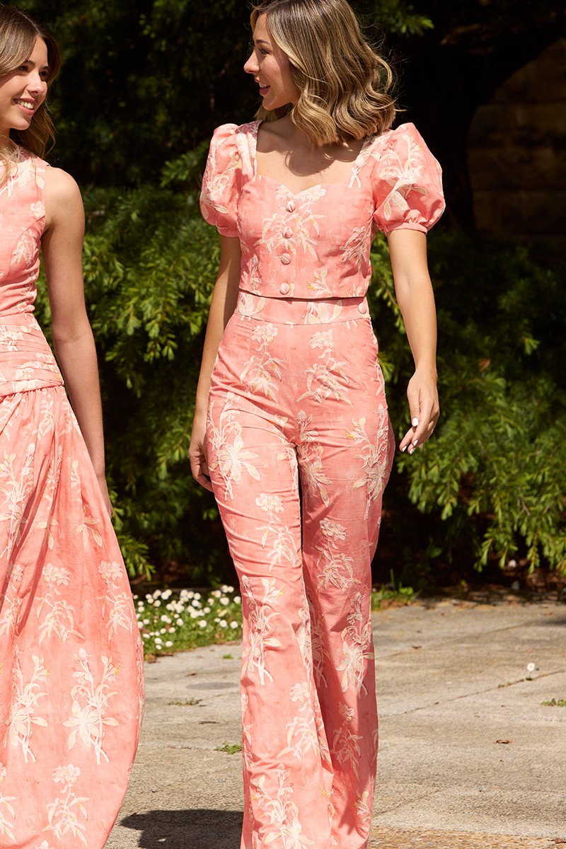conjunto pantalón y top escote corazon en algodón con flores bordadas para invitada fiesta, boda, evento, mamá de comunion comprar online