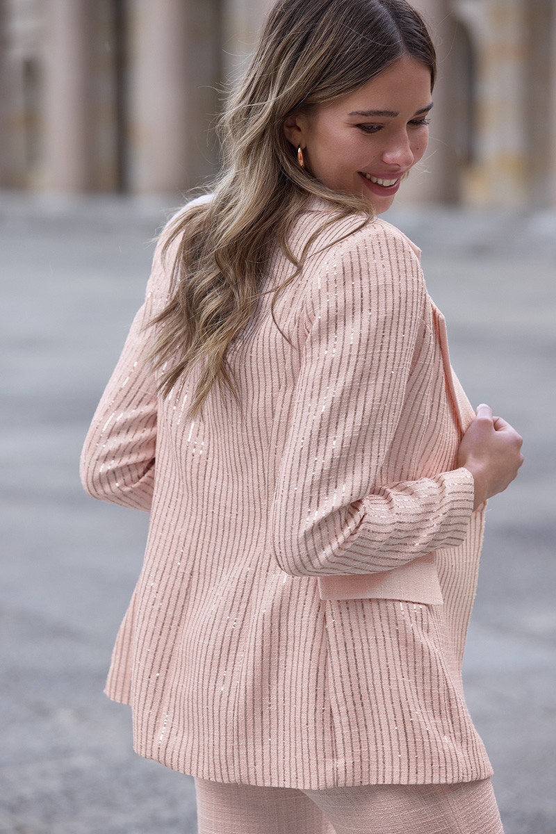comprar traje de chaqueta en tweed rosa y lentejuelas doradas, blazer cuello esmoquin,invitada boda, madre de comunion, bautizo, fondo de armario, evento primavera/verano