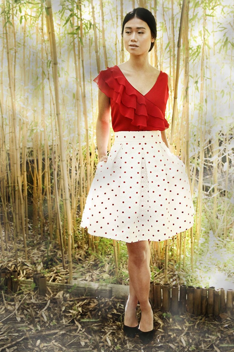 falda midi de vuelo con estampado de margaritas para boda evento fiesta coctel bautizo comunion graduacion de arimoka en apparentia