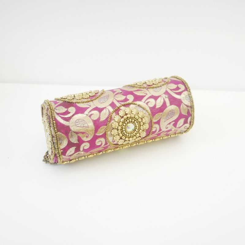 comprar bolso de fiesta dorado y fucsia con cadena para colgar y pedreria y abalorios bordados a mano de estilo indio para fiestas y eventos en apparentia
