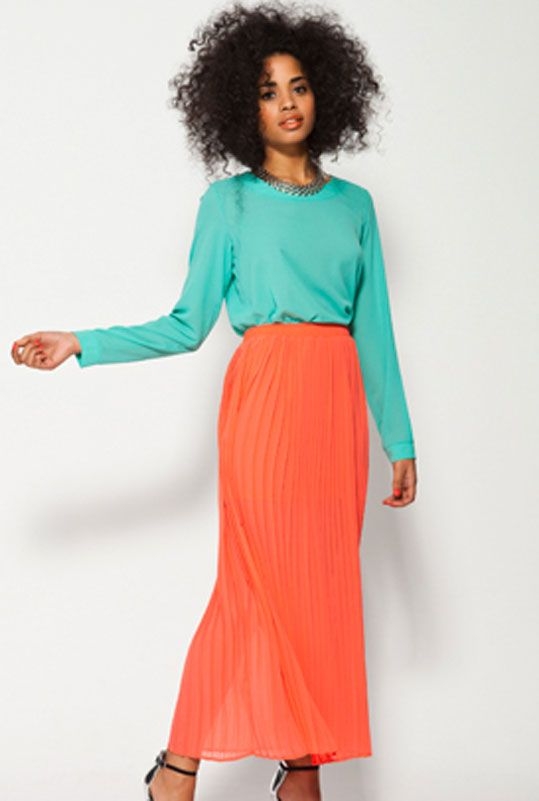 falda plisada coral lateral