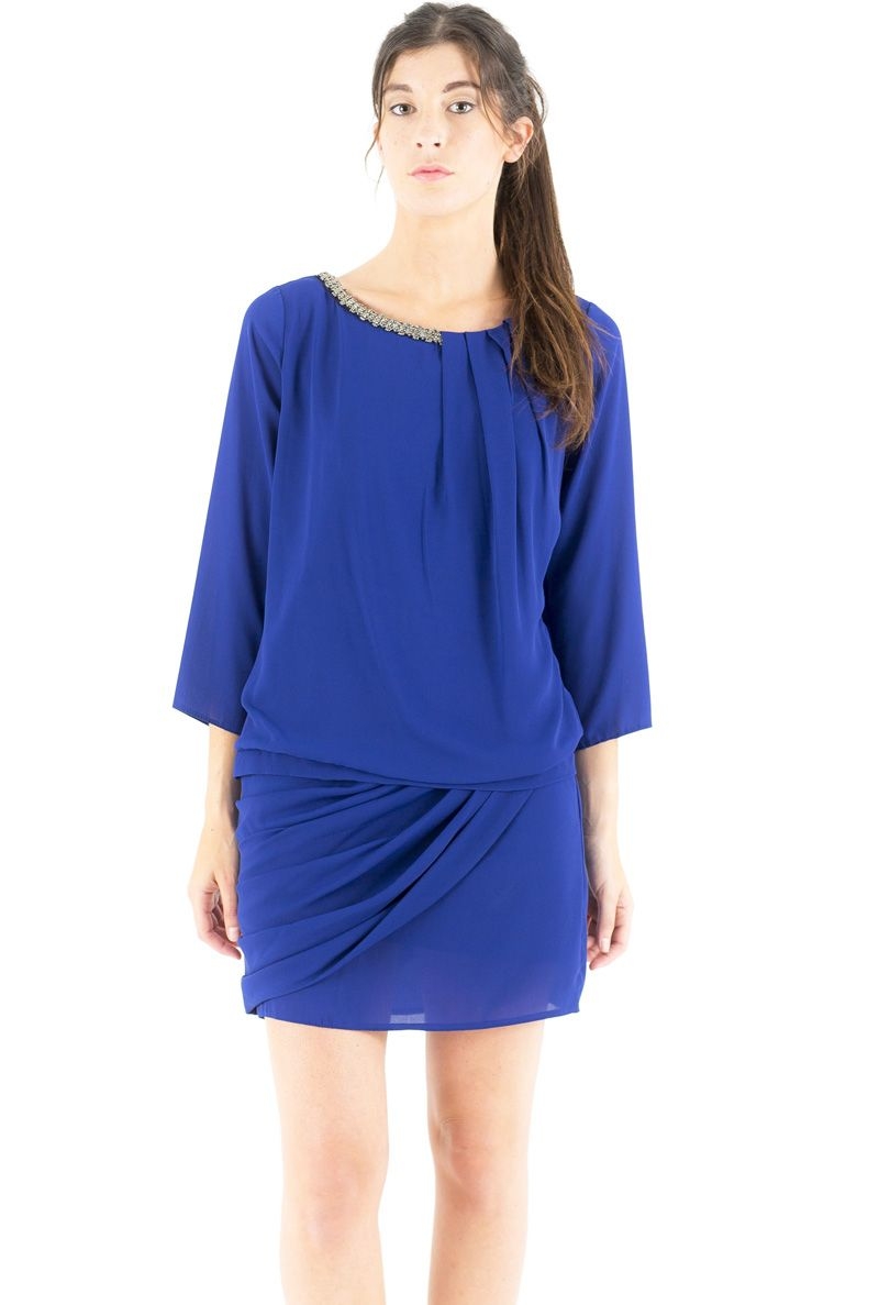 vestido azul drapeado