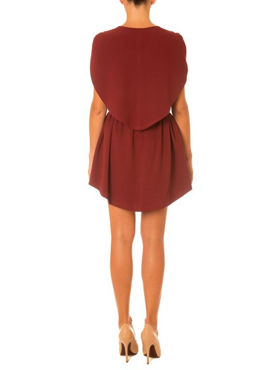 vestido capa corta granate